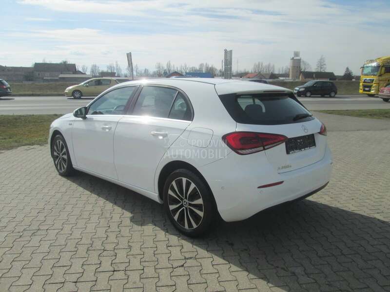 Mercedes Benz A 250 e phev eqpower