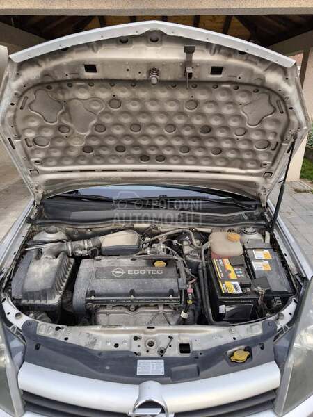 Opel Astra H 1.6 TWINPORT