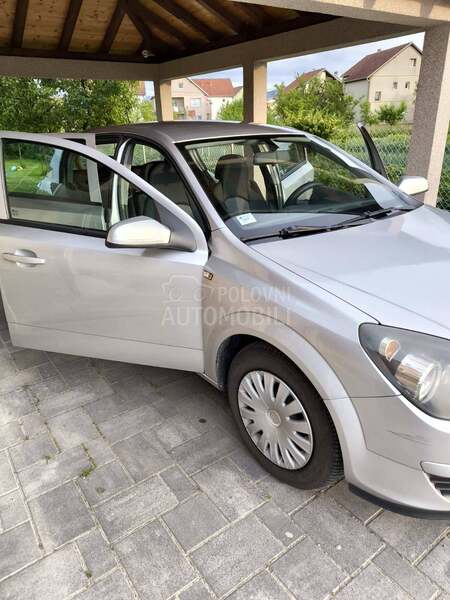 Opel Astra H 1.6 TWINPORT