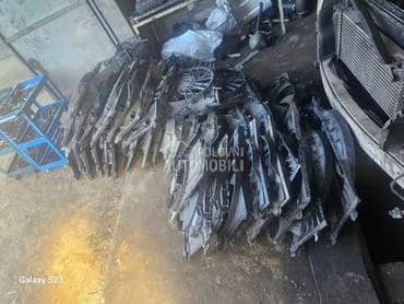 Delovi za Mercedes Benz A Klasa, B Klasa, C Klasa ... od 2000. do 2015. god.