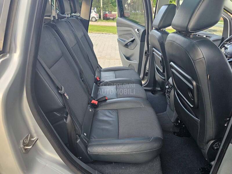 Ford C-Max P.A.N.O