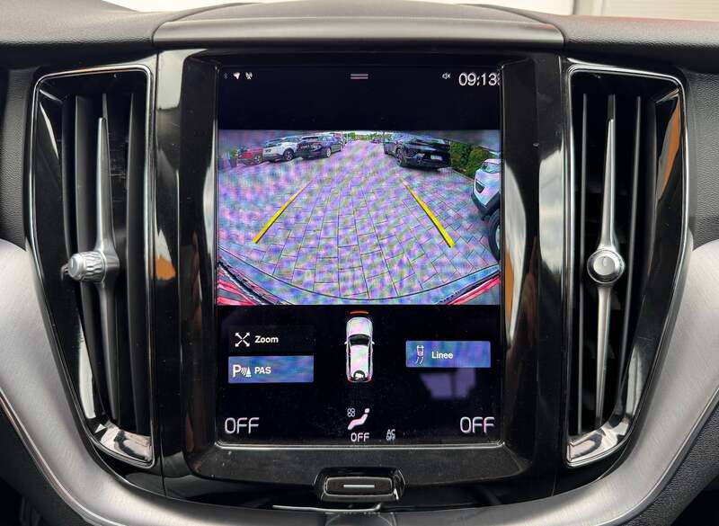 Volvo XC60 B4 AWD MOMENTUM
