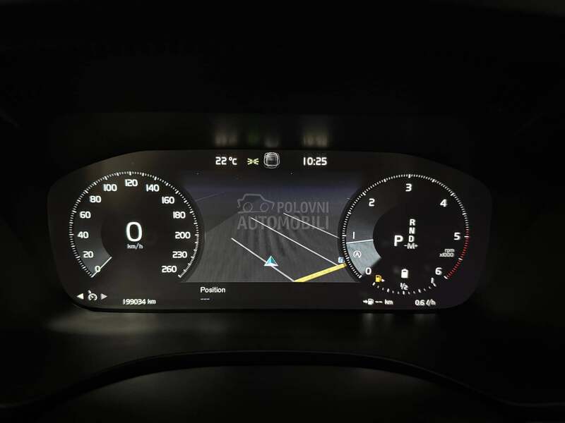 Volvo XC60 B4 AWD MOMENTUM