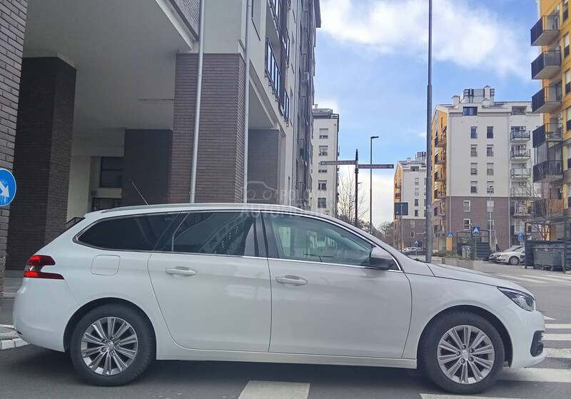 Peugeot 308 VIRTUAL ALLURE