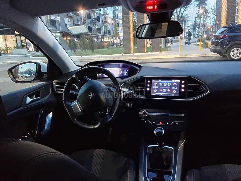 Peugeot 308 VIRTUAL ALLURE