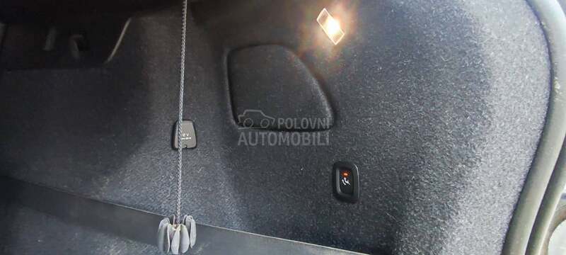 Volvo XC40 Momentum pro