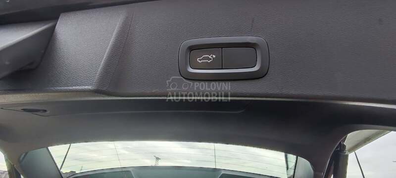 Volvo XC40 Momentum pro