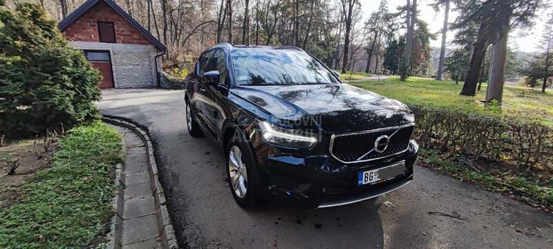 Volvo XC40 Momentum pro