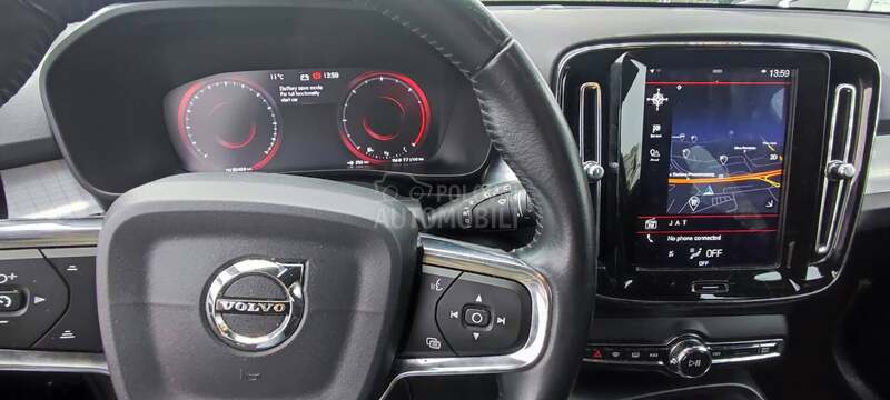 Volvo XC40 Momentum pro