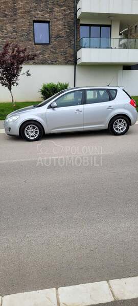 Kia cee`d 2,0 crdi