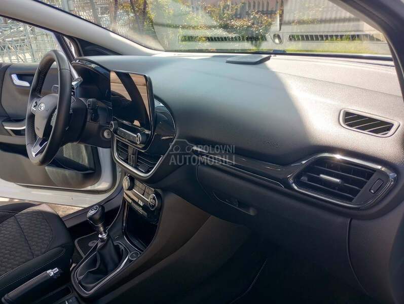 Ford Puma HYBRID
