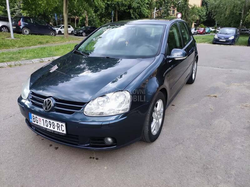 Volkswagen Golf 5 2.0 TDI 2 seta guma