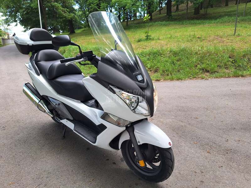 Honda Silver wing FJS 400