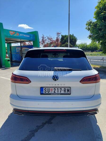 Volkswagen Touareg 3.0 V6 R-LINE