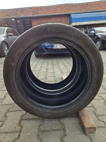 Continental 235/45 R18 Letnja