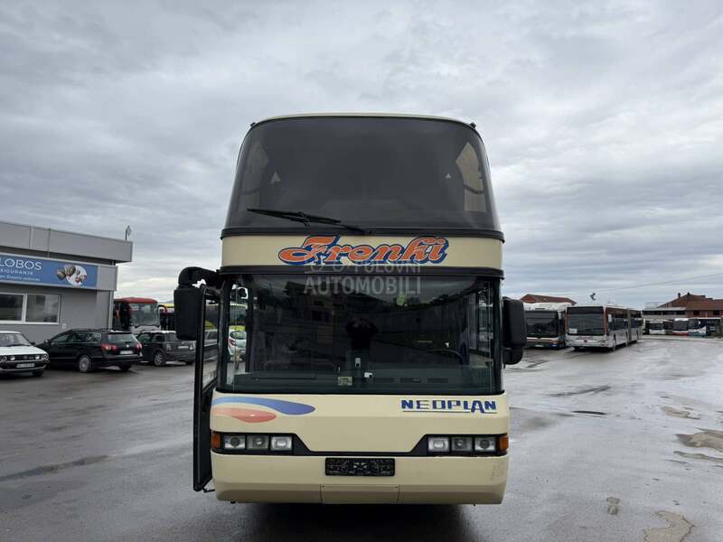 Neoplan N 122 3L