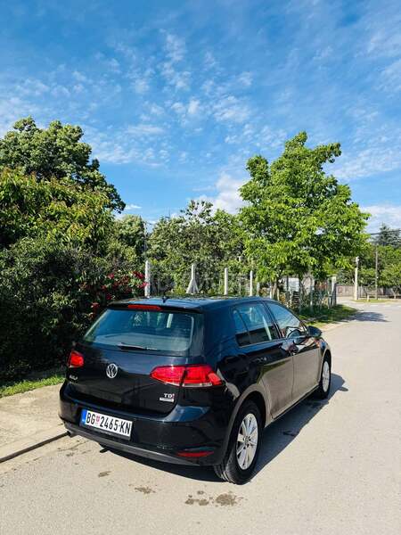 Volkswagen Golf 7 1.6 TDI BLUEMOTION