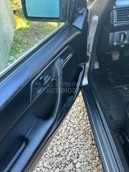 Mercedes Benz W124 300E