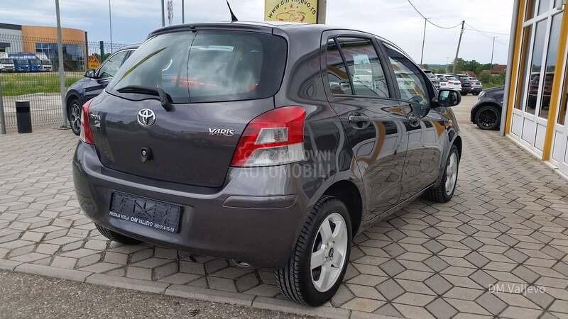 Toyota Yaris 1.3 VVT-I KA0 N0VA