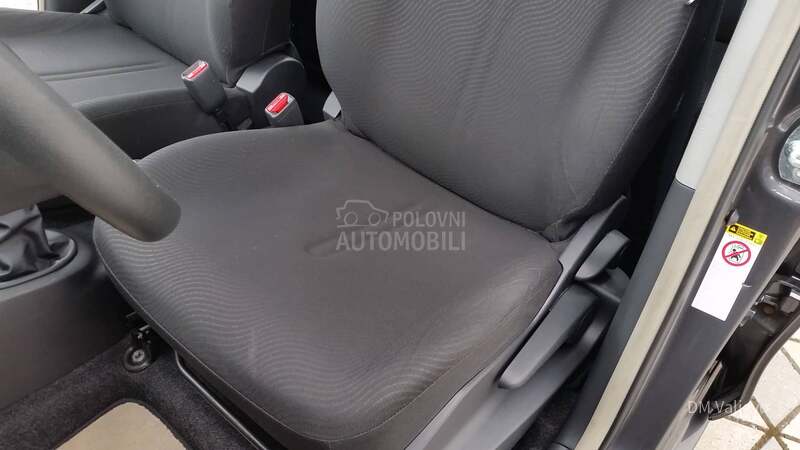 Toyota Yaris 1.3 VVT-I KA0 N0VA