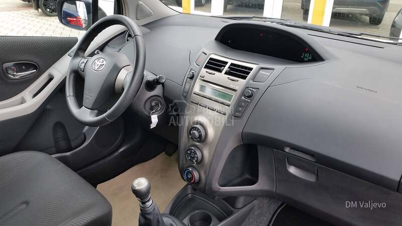 Toyota Yaris 1.3 VVT-I KA0 N0VA