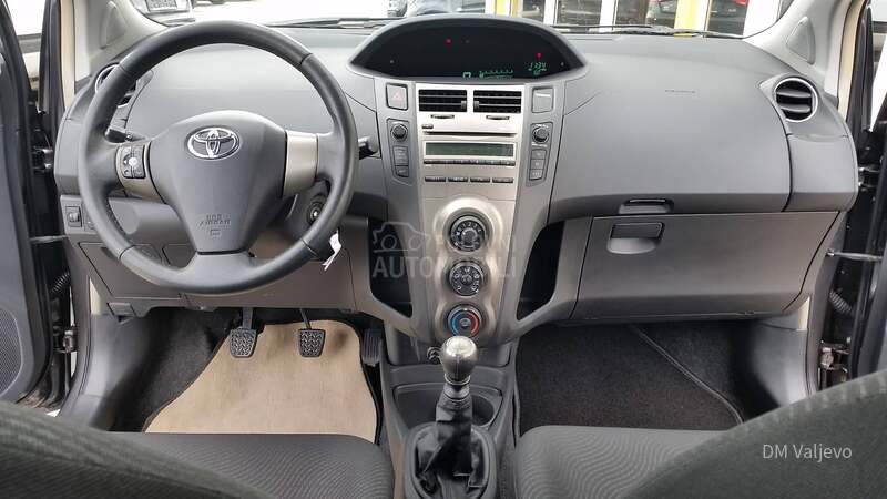 Toyota Yaris 1.3 VVT-I KA0 N0VA