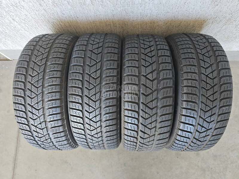 Pirelli 205/45 R17 Zimska