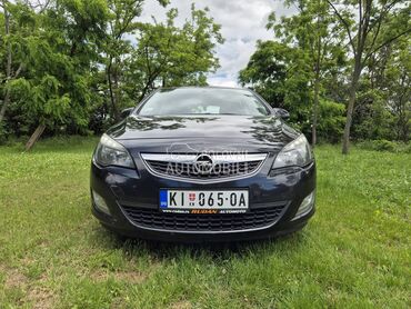 Opel Astra J 