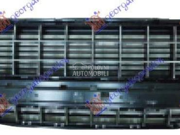 CENTRALNA RESETKA HROM/CRNA za Peugeot 3008 od 2009. do 2013. god.
