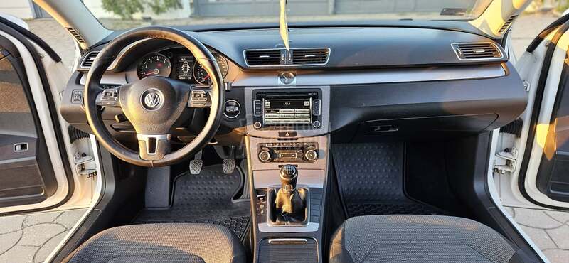 Volkswagen Passat B7 M e t a n