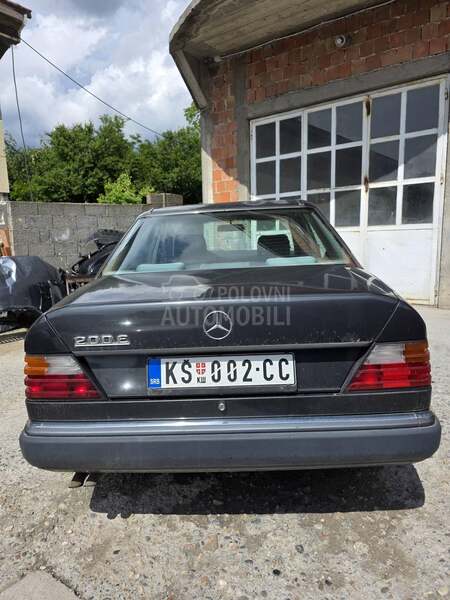 Mercedes Benz E 200 E124