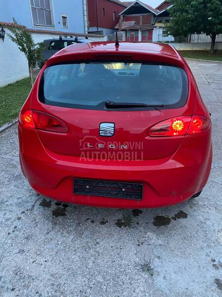 Seat Leon tdi 2006. god. -  kompletan auto u delovima