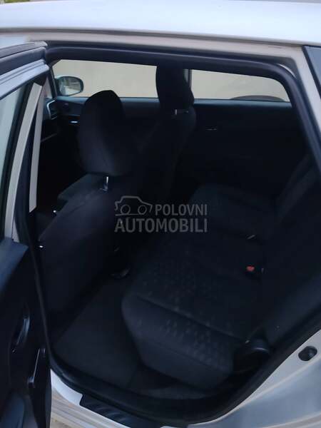 Subaru Trezia 