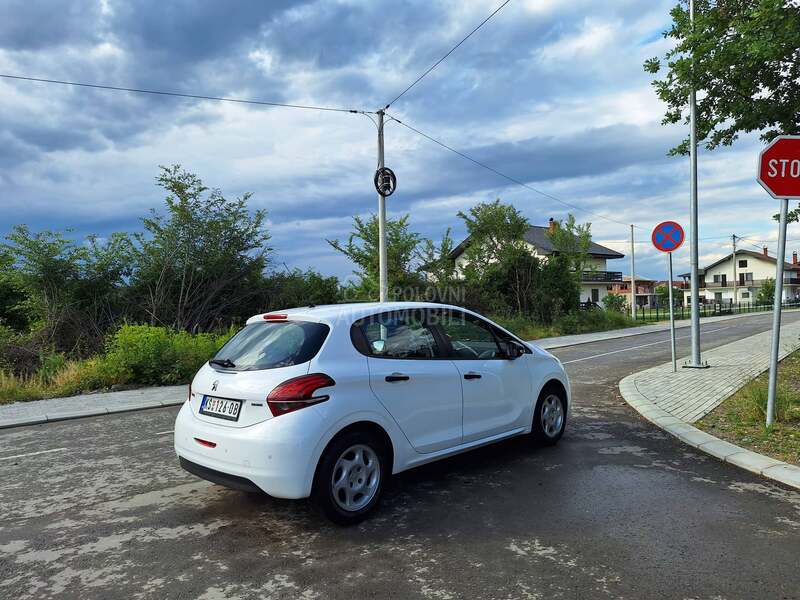 Peugeot 208 1.6HDI