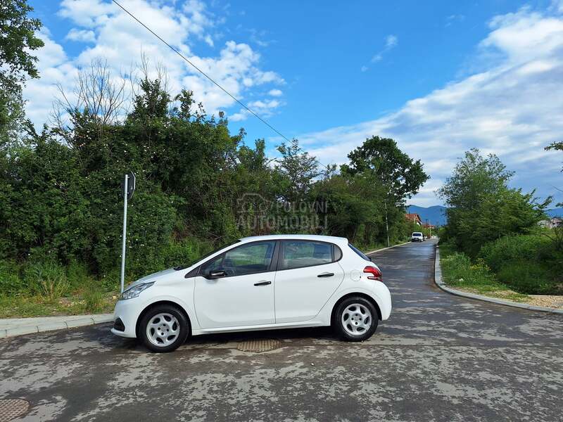 Peugeot 208 1.6HDI