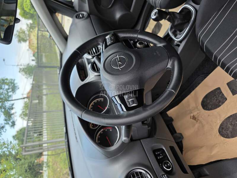 Opel Corsa D 1.2 GPL-TECH OPEN