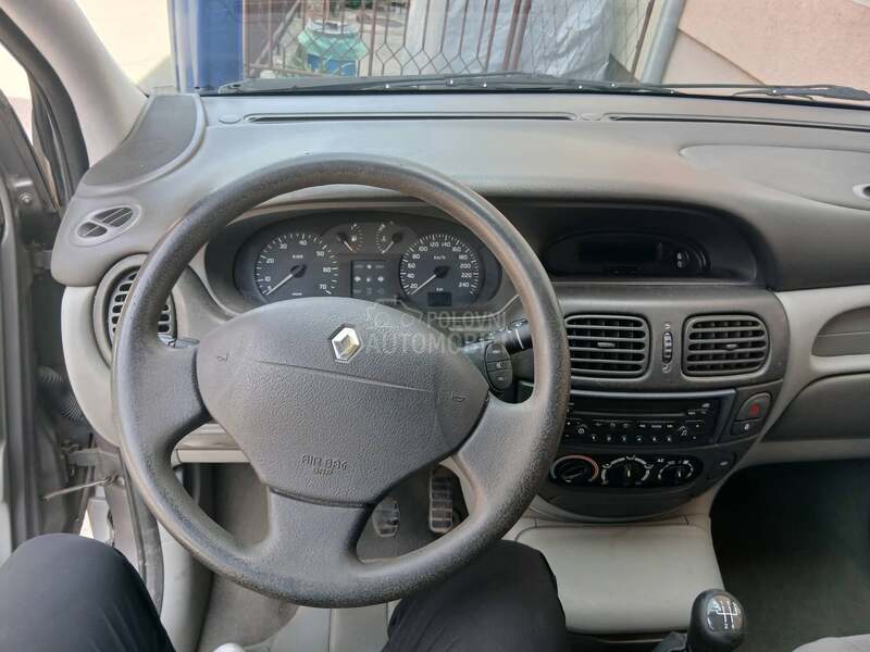 Renault Scenic 1.9 dci