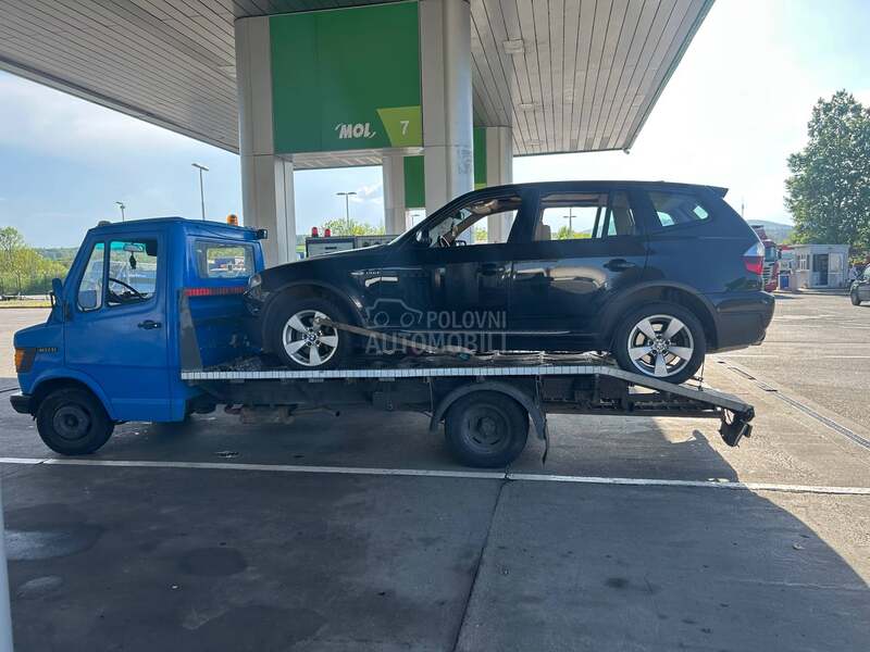 Mercedes Benz 407