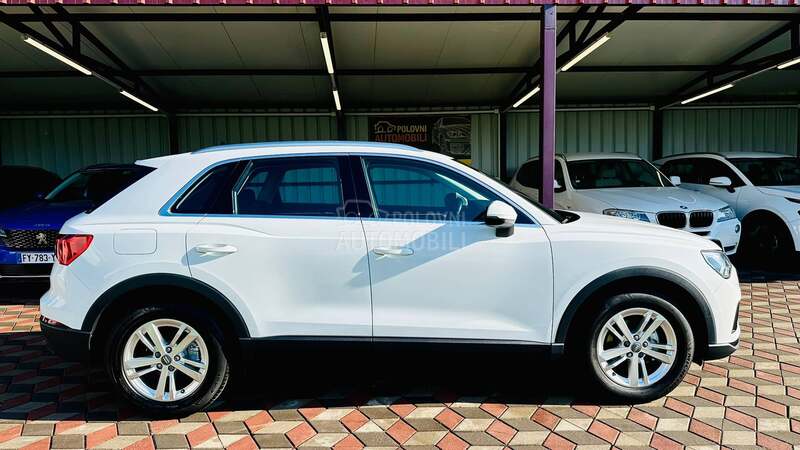 Audi Q3 2.0/35TDI/MATRIX