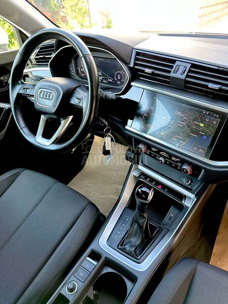 Audi Q3 2.0/35TDI/MATRIX