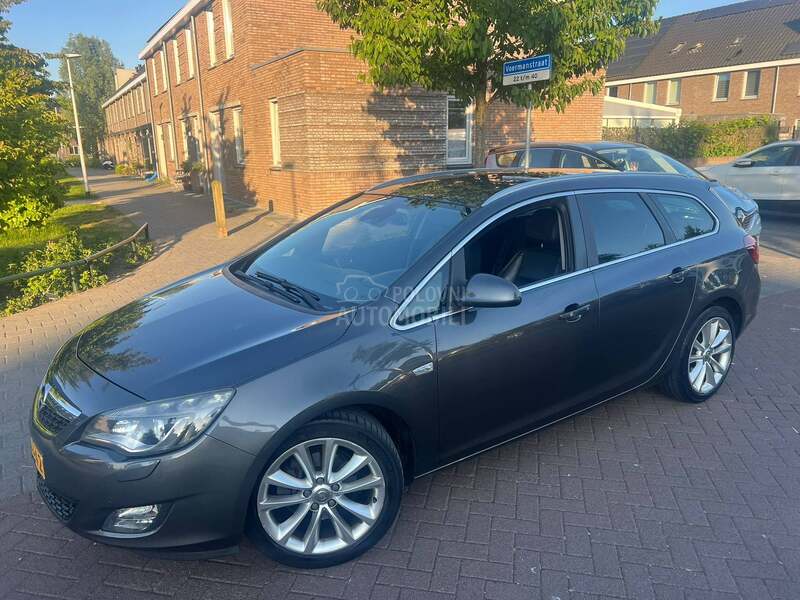 Opel Astra J 1.7CDTI