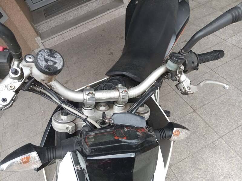 KTM DUKE R 690