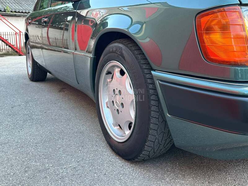 Mercedes Benz W124 E200