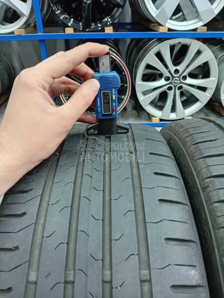 Continental 215/45 R17 Letnja