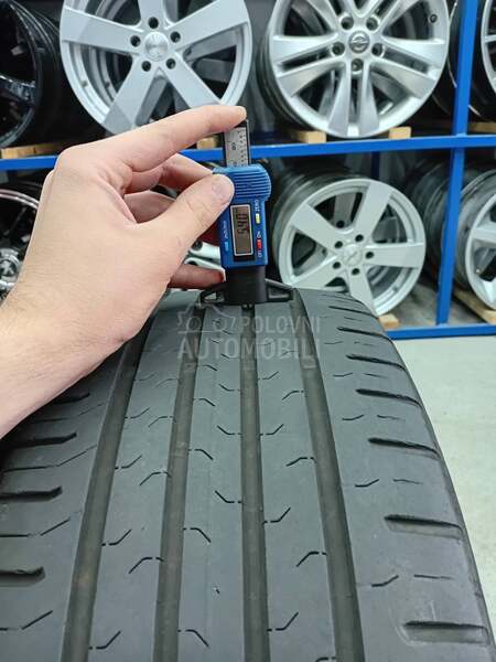 Continental 215/45 R17 Letnja