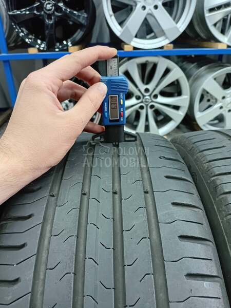 Continental 215/45 R17 Letnja