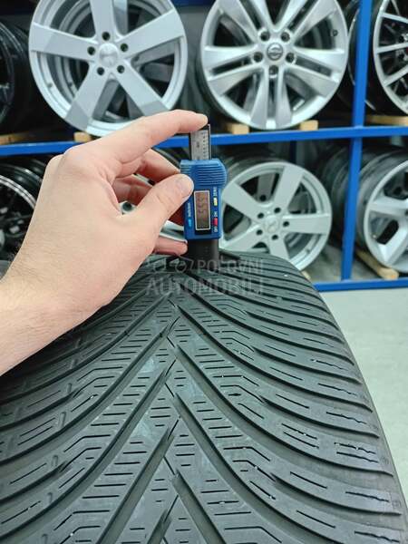 Kleber 235/45 R17 Zimska