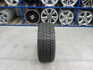 Uniroyal 235/45 R17 Zimska