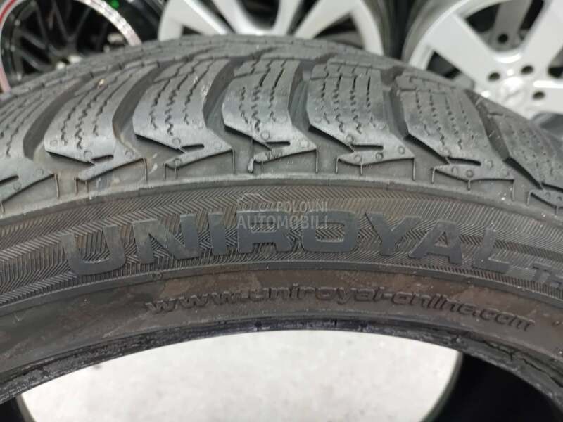 Uniroyal 235/45 R17 Zimska