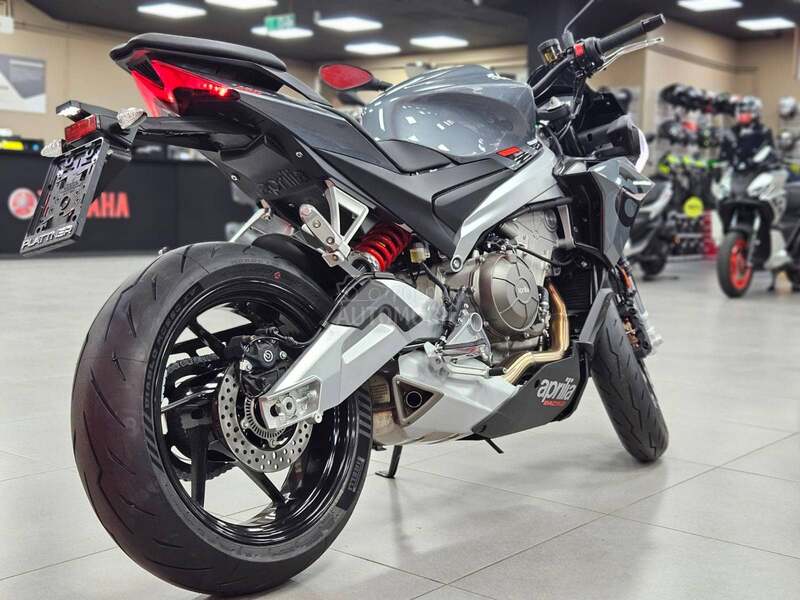 Aprilia Tuono 660